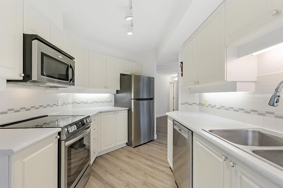 205 6188 Patterson Avenue Burnaby, BC - 11