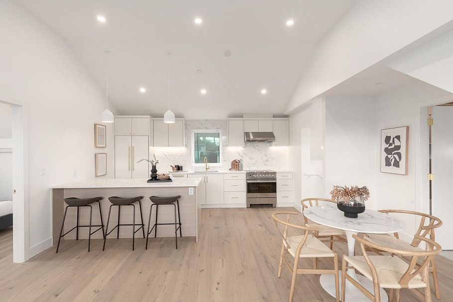 464 E 17th Avenue Vancouver, BC - 1