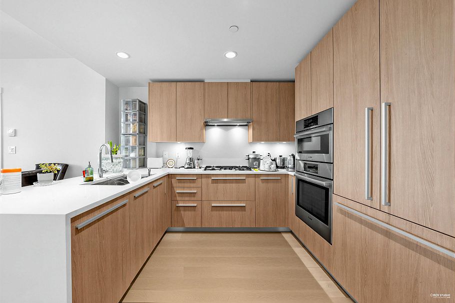 1008 1210 E 27th Street North Vancouver, BC - 8