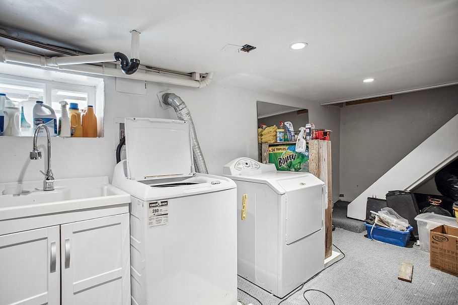 3617 Adanac Street Vancouver, BC - 24