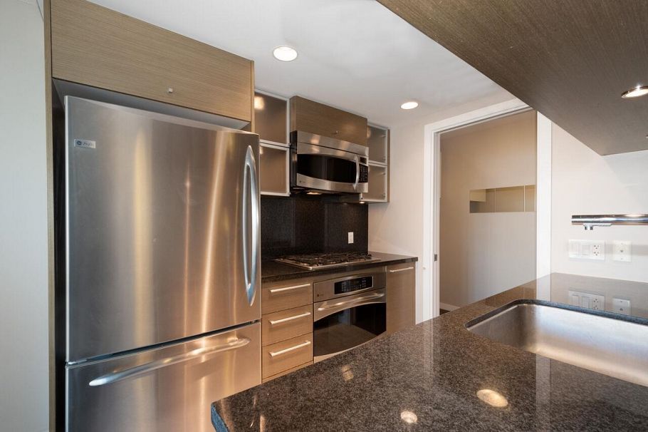 2102 833 Seymour Street Vancouver, BC - 3