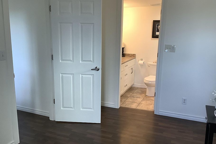 301 16 Lakewood Drive Vancouver, BC - 23