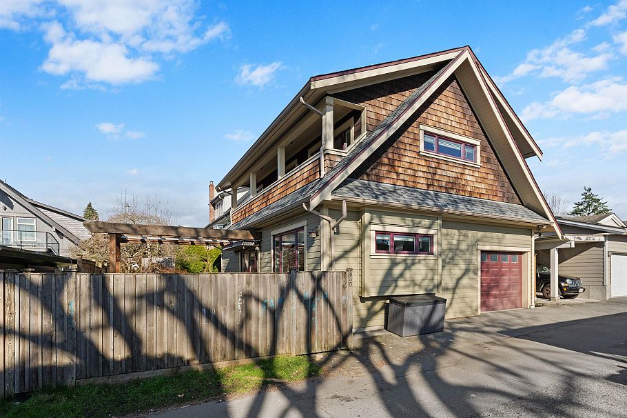 335 E 8th Street North Vancouver, BC - 1