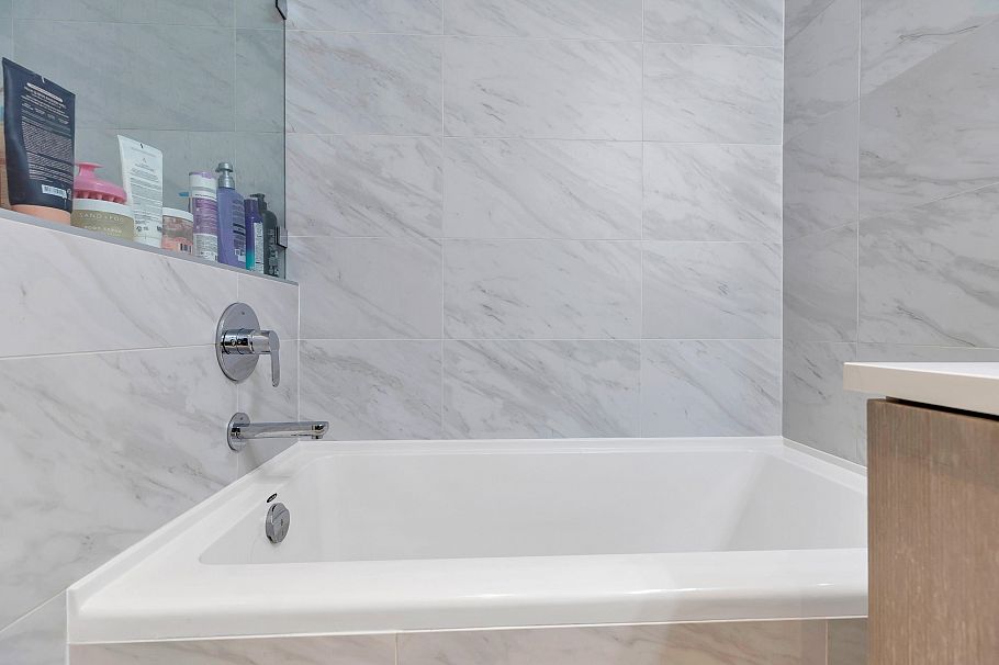 107 7988 Yukon Street Vancouver, BC - 20