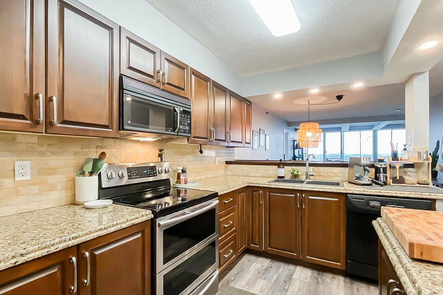 804 3061 N Kent Avenue Vancouver, BC - 11