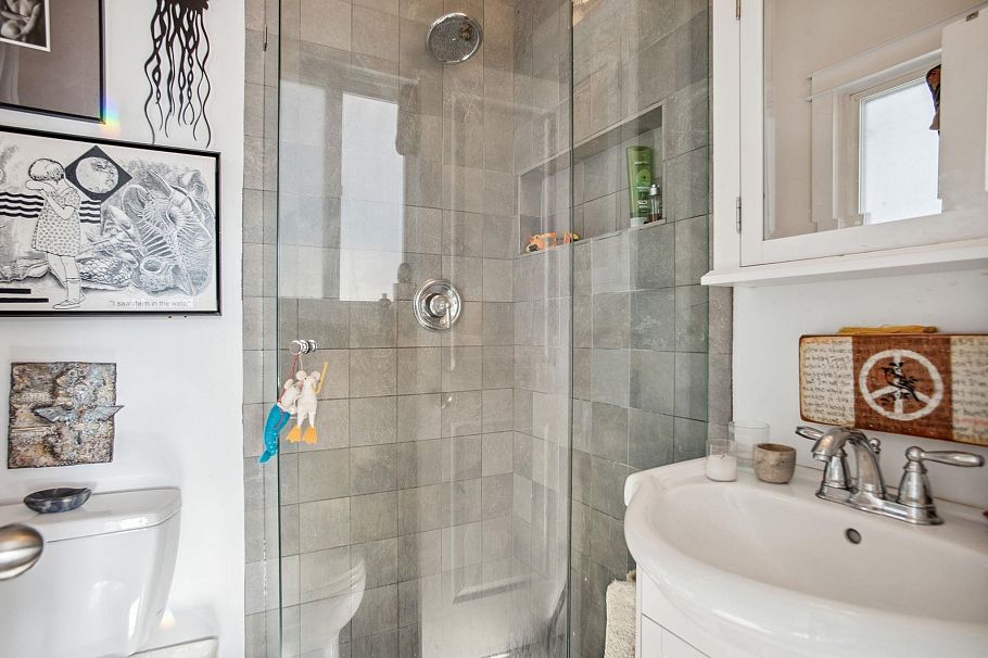 3617 Adanac Street Vancouver, BC - 13