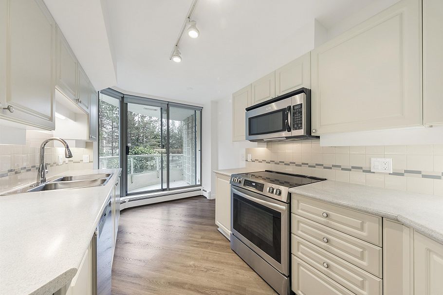 205 6188 Patterson Avenue Burnaby, BC - 10