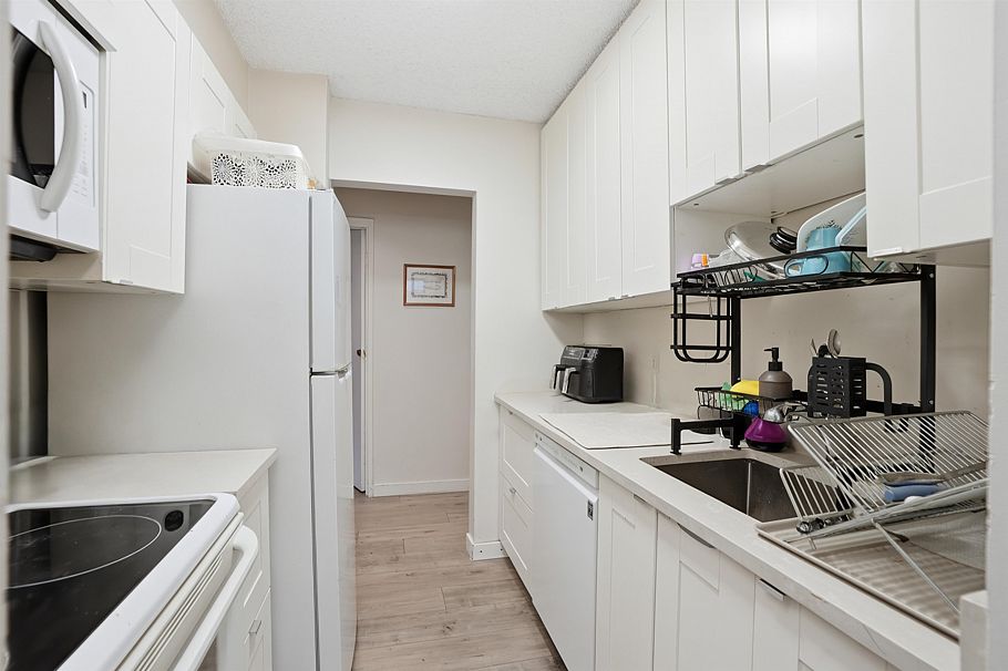 508 2020 Fullerton Avenue North Vancouver, BC - 10