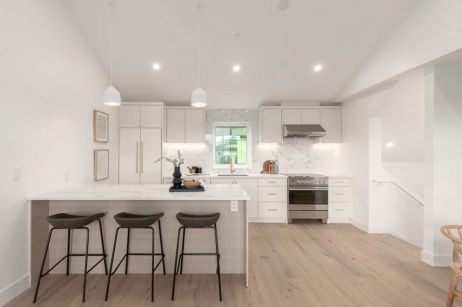 464 E 17th Avenue Vancouver, BC - 2