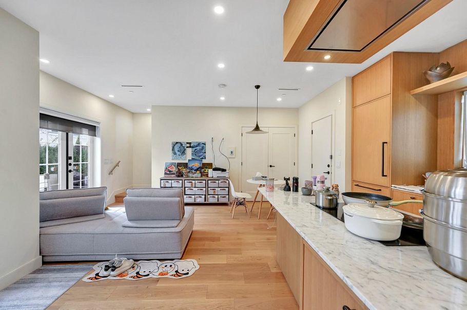 1232 W 26th Avenue Vancouver, BC - 6