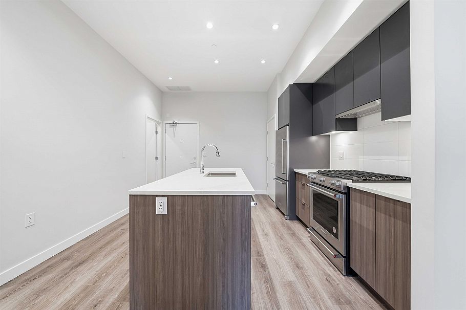 115 3430 E Kent Avenue South Avenue Vancouver, BC - 4