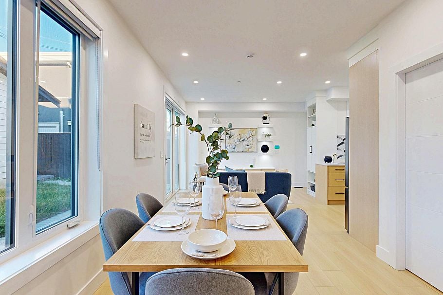 2 3425 Archimedes Street Vancouver, BC - 18