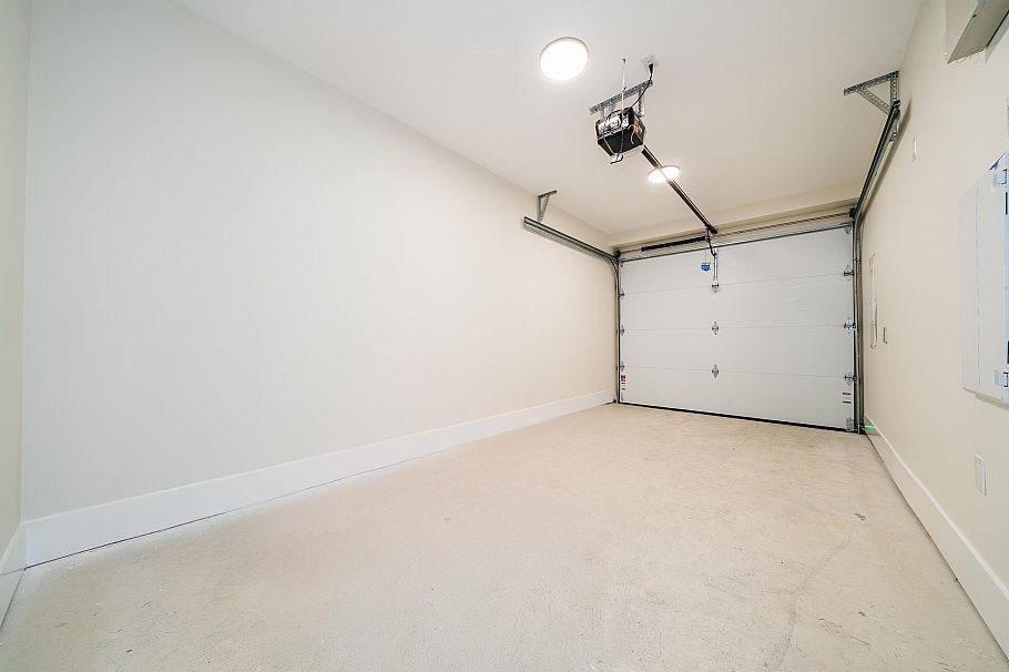 972 Park Drive Vancouver, BC - 19