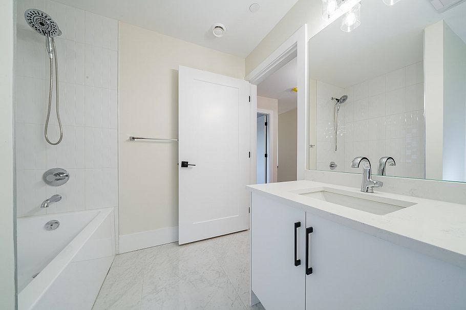 970 Park Drive Vancouver, BC - 25