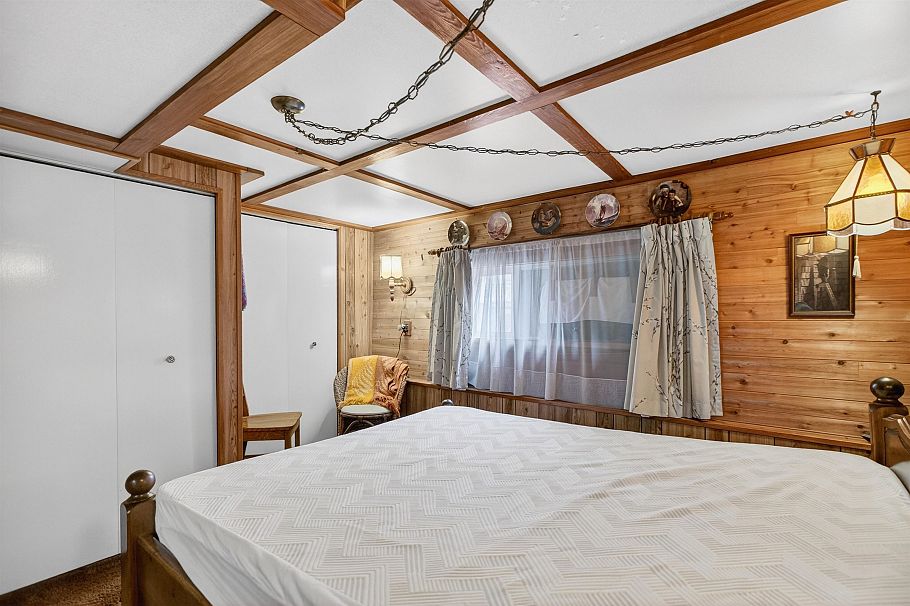 2284 E 45th Avenue Vancouver, BC - 21