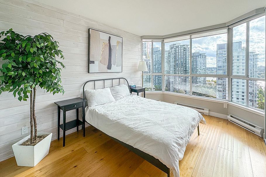 2207 1500 Howe Street Vancouver, BC - 20