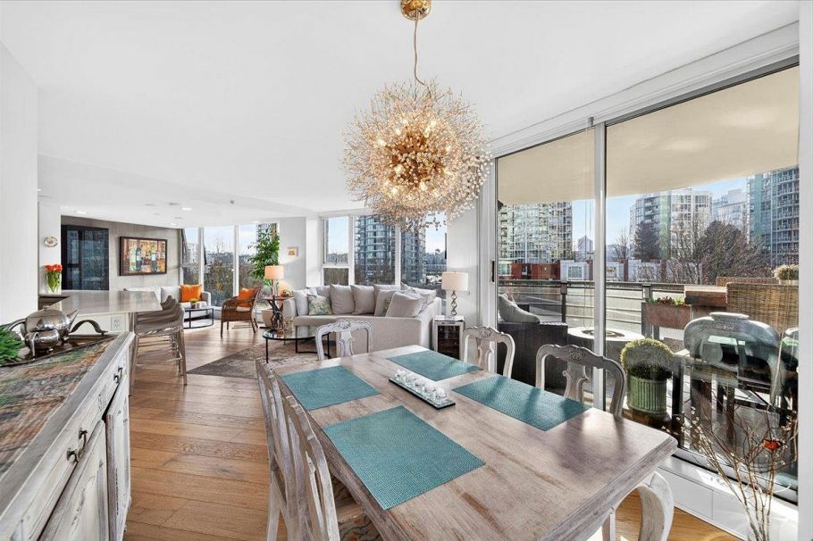 603 1009 Expo Boulevard Vancouver, BC - 2