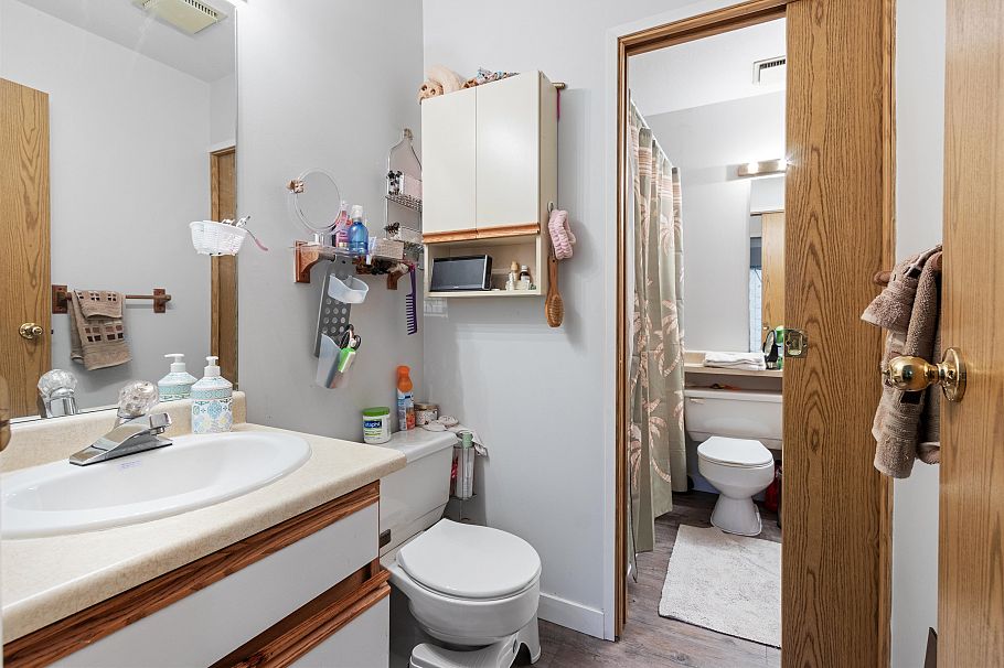 332 St. Patricks Avenue North Vancouver, BC - 20