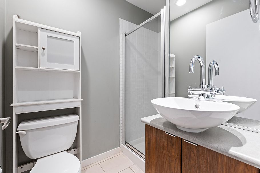 975 Beatty Street Vancouver, BC - 5