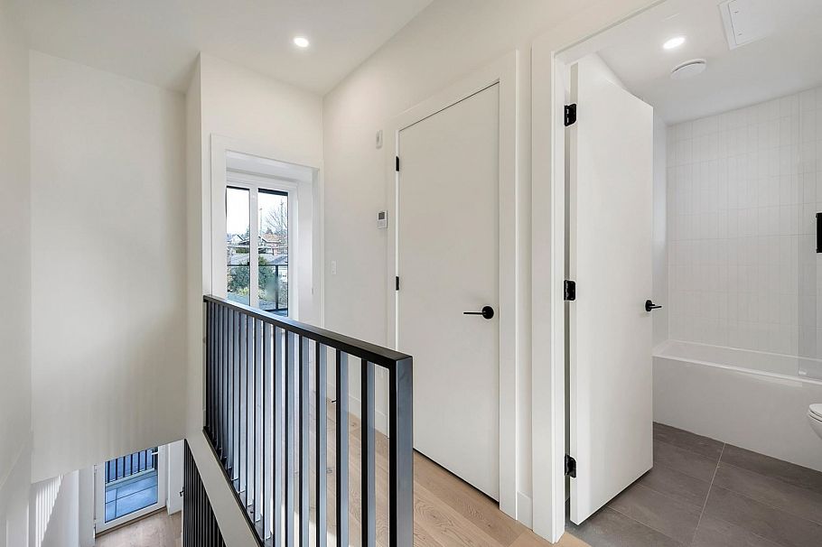 TH8 324 E Ridgeway Avenue North Vancouver, BC - 20