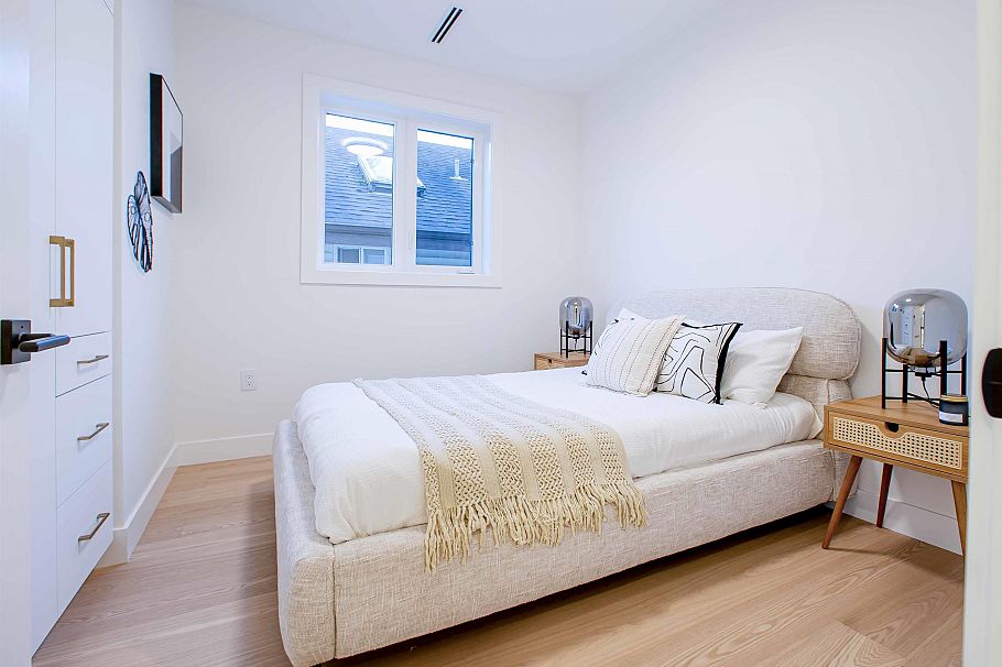 2 2785 W 21 Avenue Vancouver, BC - 17