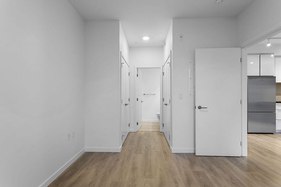 201 725 Marine Drive North Vancouver, BC - 15