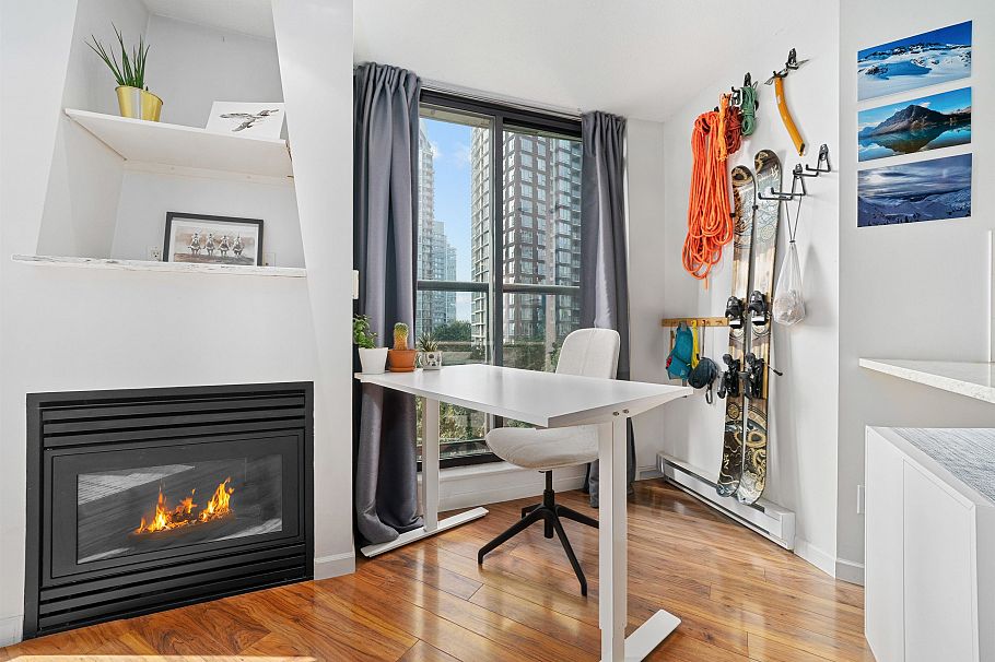 603 501 Pacific Street Vancouver, BC - 3