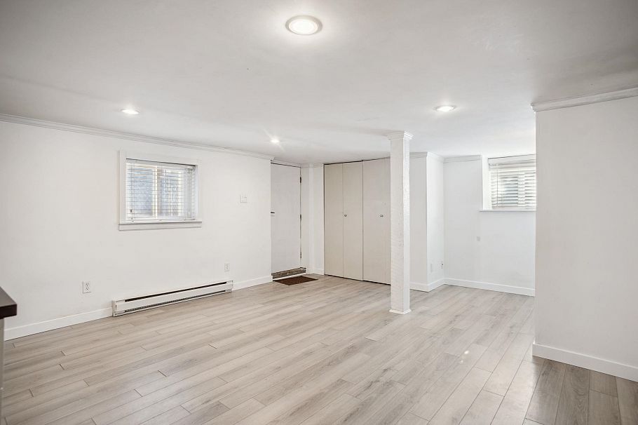 3617 Adanac Street Vancouver, BC - 17