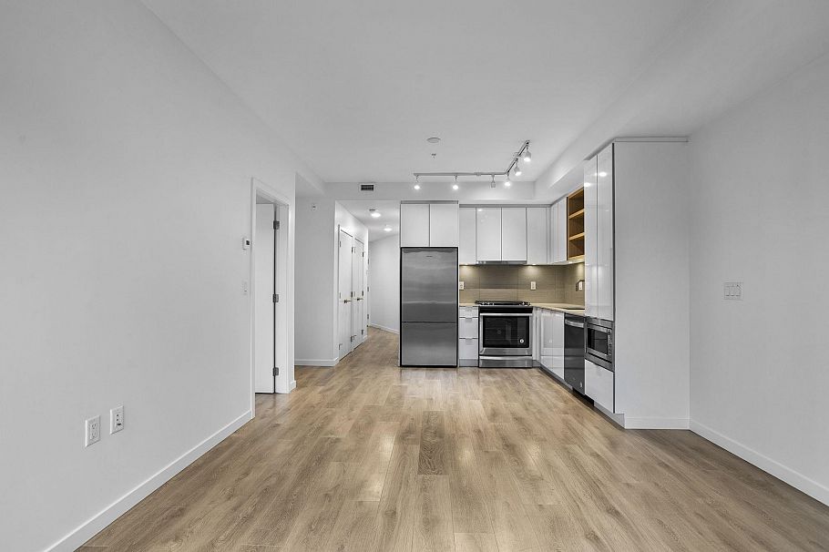 201 725 Marine Drive North Vancouver, BC - 8