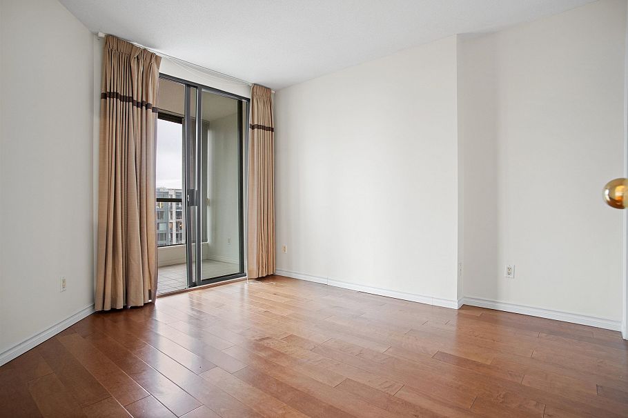 2409 1189 Howe Street Vancouver, BC - 12