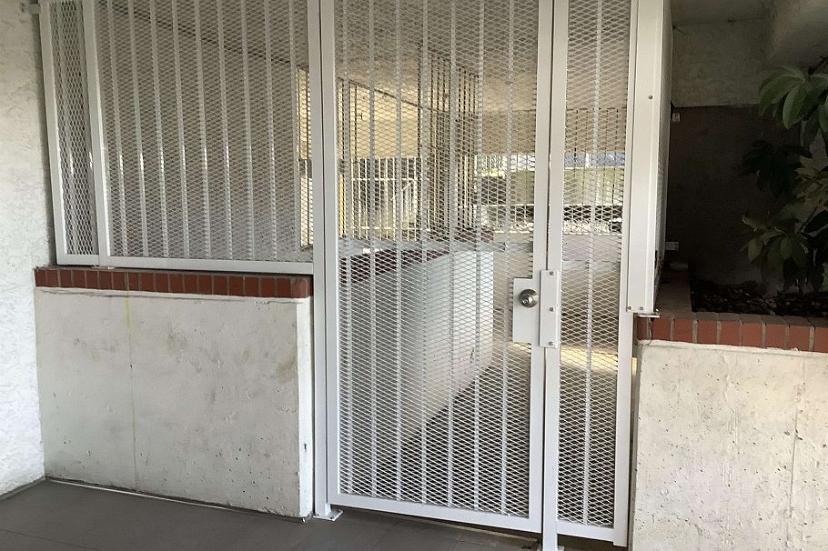 301 16 Lakewood Drive Vancouver, BC - 9