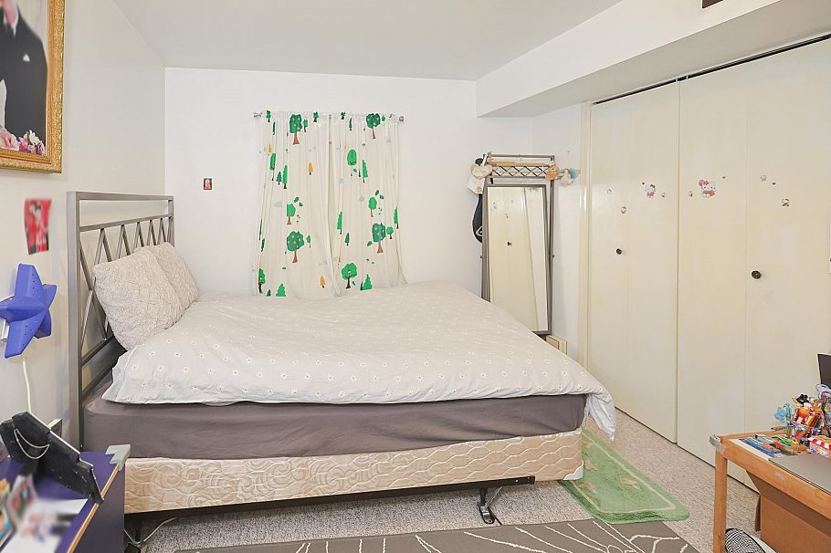 2584 E Georgia Street Vancouver, BC - 13