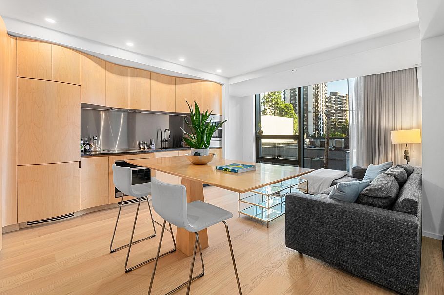 501 1568 Alberni Street Vancouver, BC - 5