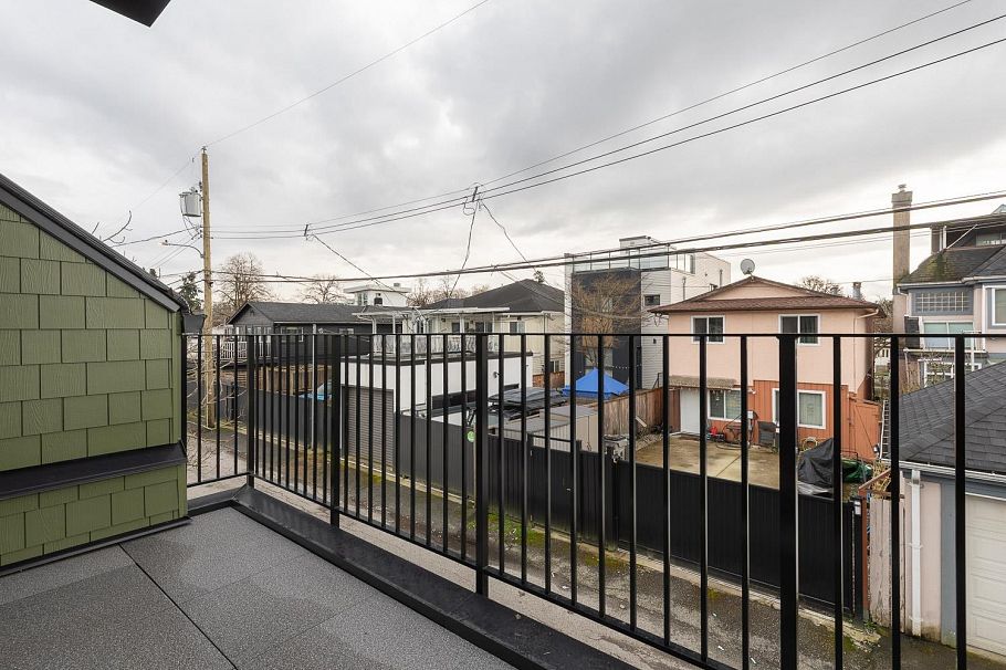 464 E 17th Avenue Vancouver, BC - 17