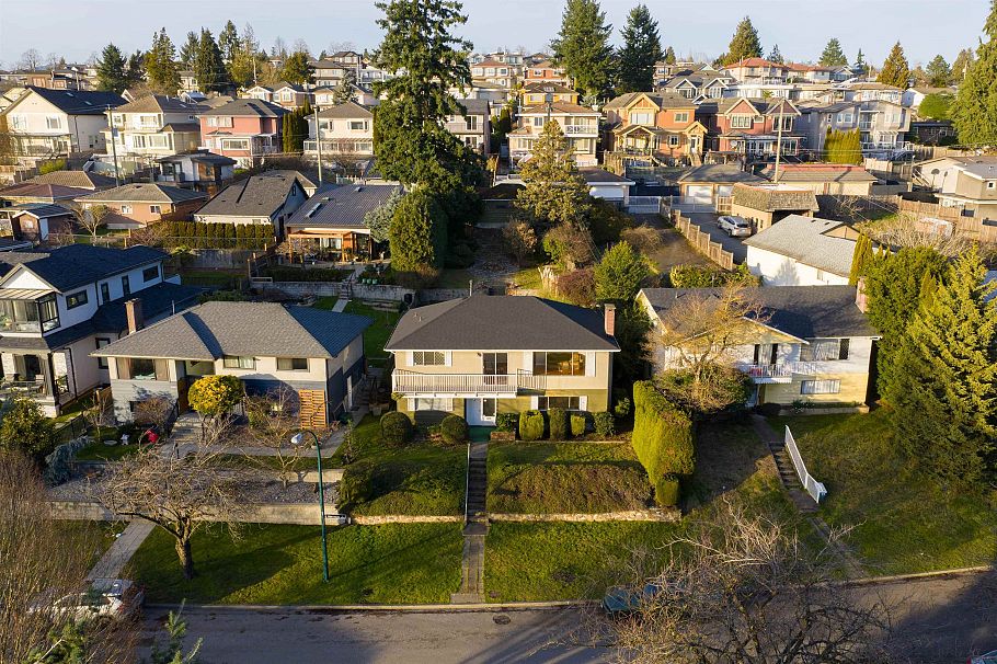 2321 Harrison Drive Vancouver, BC - 2