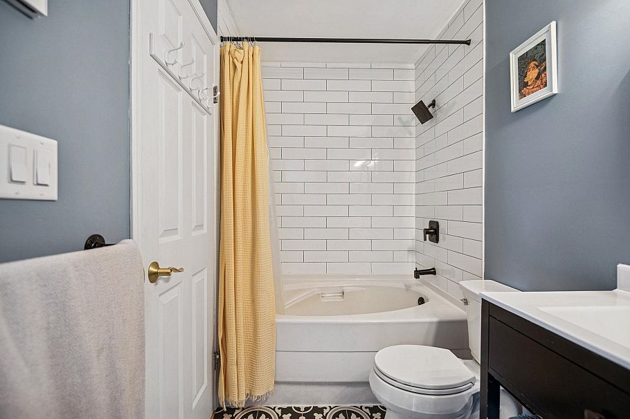 PH7 2405 Kamloops Street Vancouver, BC - 19