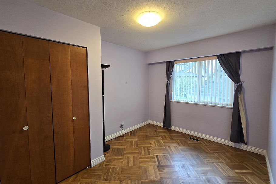 3369 Price Street Vancouver, BC - 10