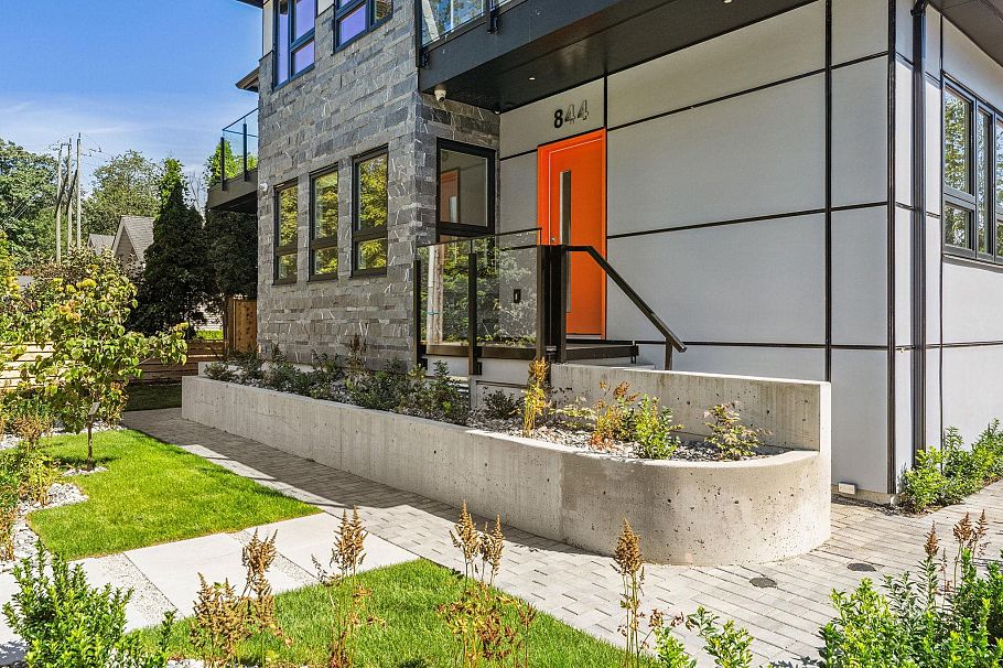 844 St. Denis Avenue North Vancouver, BC - 25