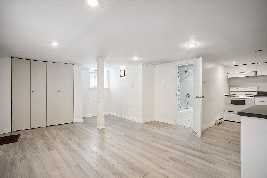 3617 Adanac Street Vancouver, BC - 19