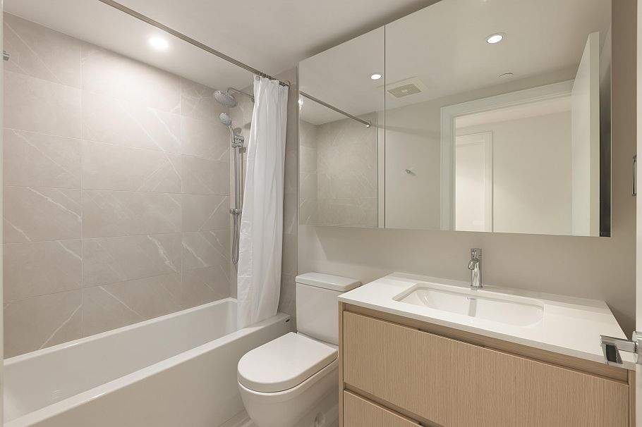 1203 1500 Fern Street North Vancouver, BC - 16