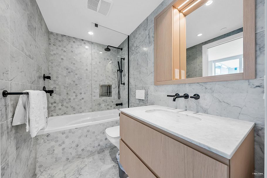 906 1180 Broughton Street Vancouver, BC - 14