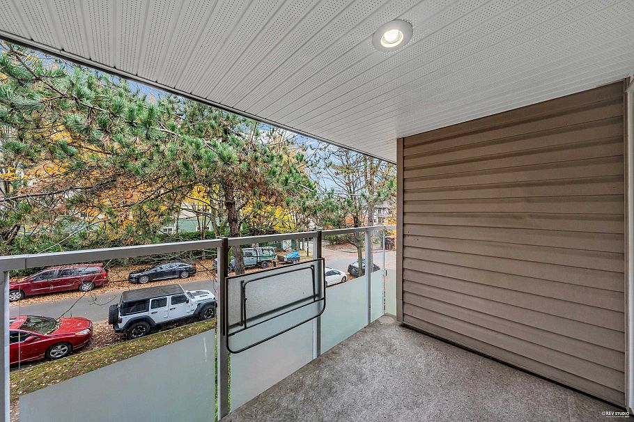 309 825 E 7th Avenue Vancouver, BC - 4