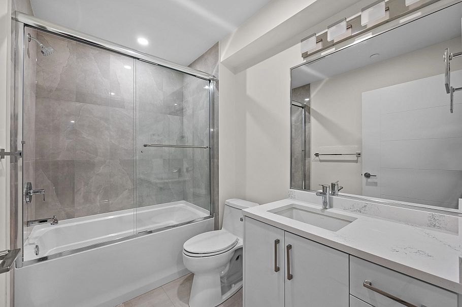 6011 Fremlin Street Vancouver, BC - 18