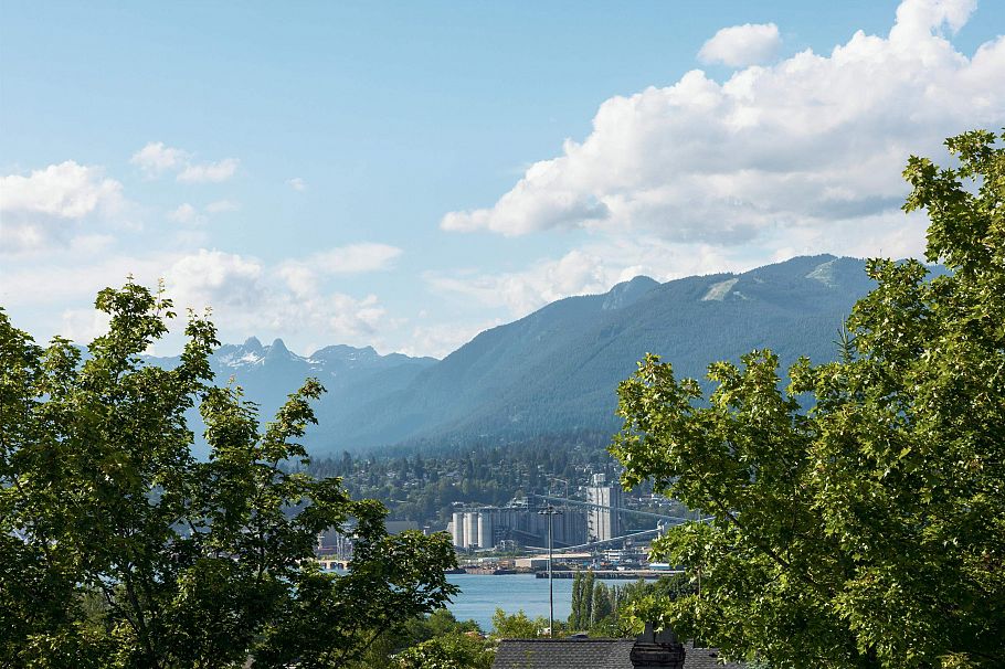 3422 Pandora Street Vancouver, BC - 37