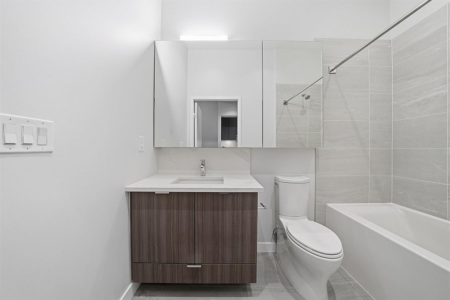 115 3430 E Kent Avenue South Avenue Vancouver, BC - 12