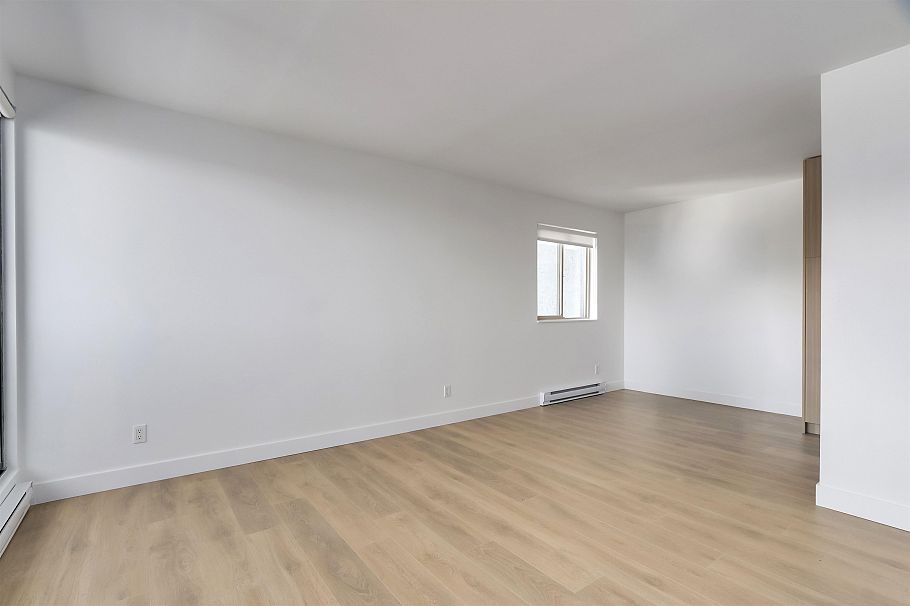 1206 110 W 4th Street North Vancouver, BC - 11