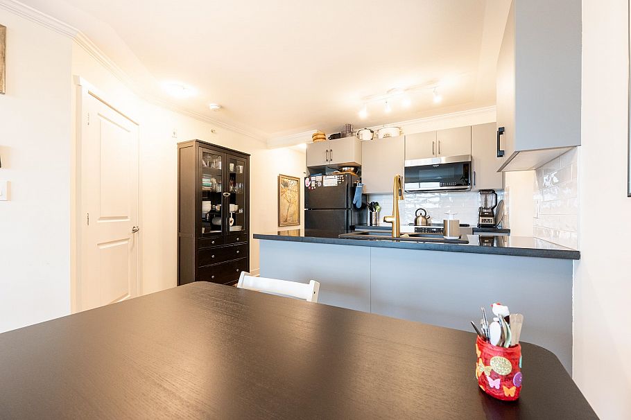 PH11 2265 E Hastings Street Vancouver, BC - 25