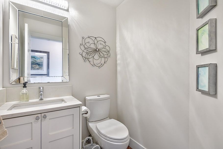 1251 W 7th Avenue Vancouver, BC - 21