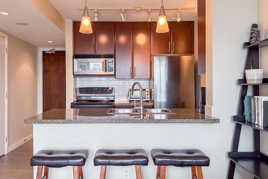 1909 688 Abbott Street Vancouver, BC - 9