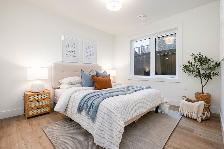 4 2667 E Pender Street Vancouver, BC - 18